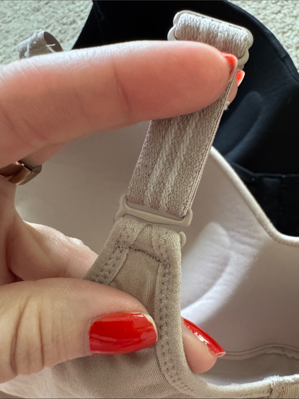 Hanes Seamless lift convertible Wireless Bras - Picture 5 of 10
